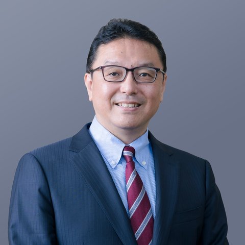 顧問照片（示意）